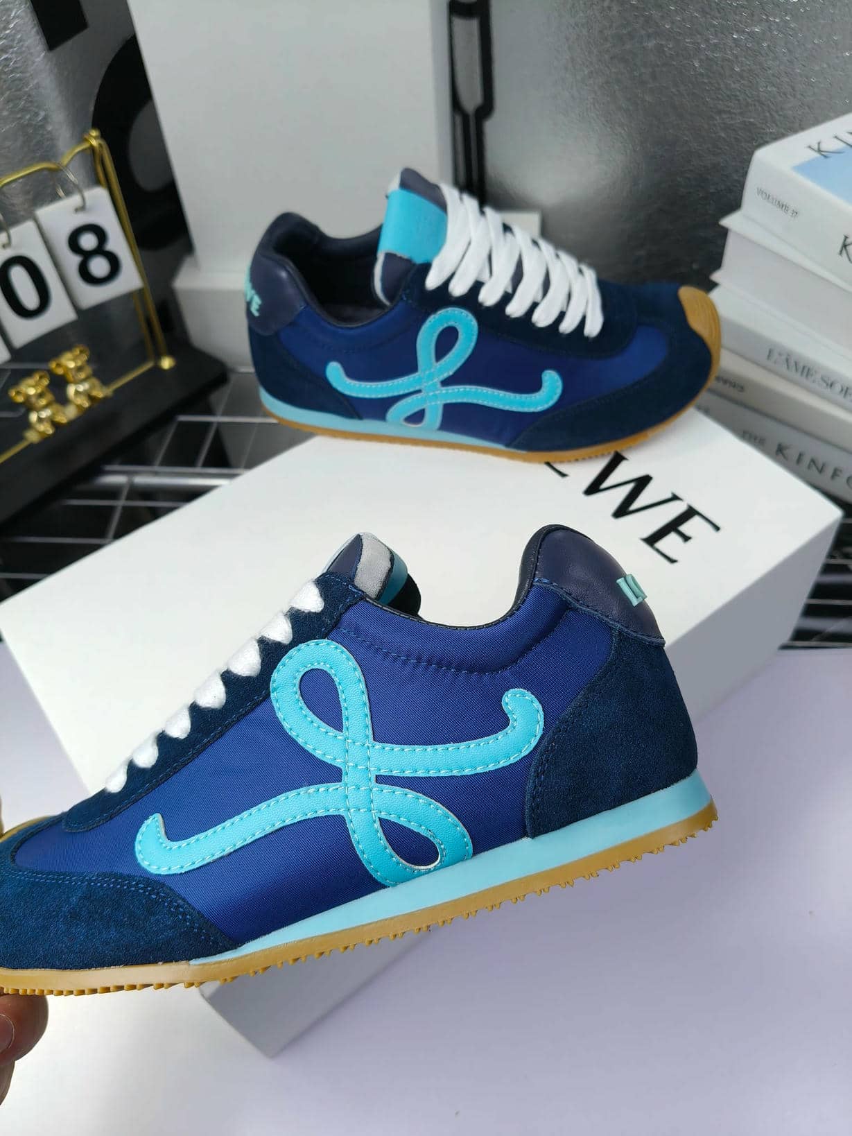 Loewe classic Sneaker 2-0016